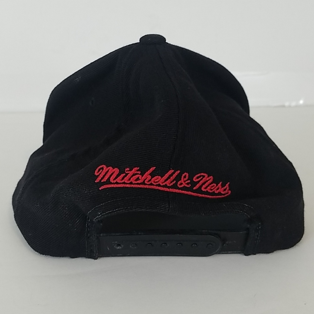 Chicago Bulls Mitchell & Ness NBA - Picture 4 of 8